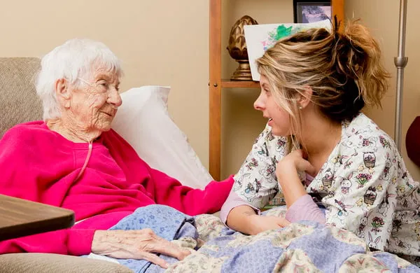 "Bí Quyết Vàng" Bổ Sung Vitamin Cho Người Lớn Tuổi