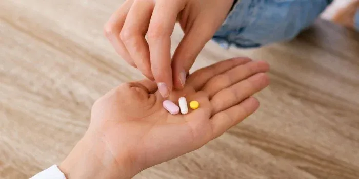 "Giải Mã" Thời Gian Uống Vitamin: Không Phải Cứ Uống Mãi Là Tốt