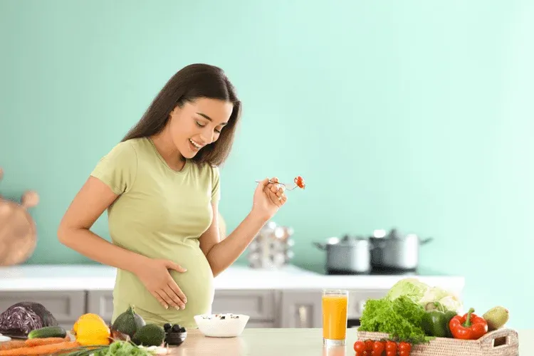 Thời Điểm và Cách Bổ Sung Vitamin Cho Mẹ Bầu